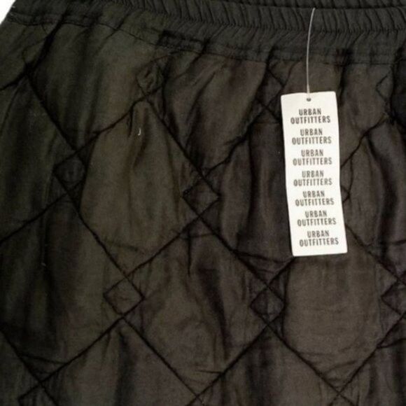 Urban Outfitters quilted mini skirt black size small - Picture 8 of 10